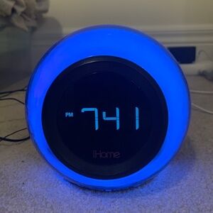 iHome clock